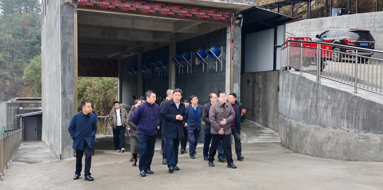 区政协主席姚登惠莅临69公司 调研指导工作